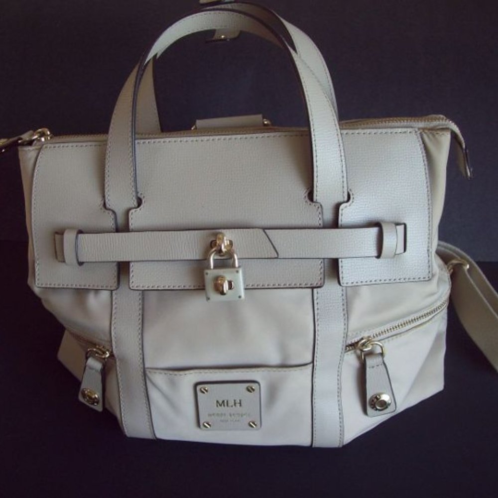 HENRI BENDEL "JETSETTER" HANDBAG/BACKPACK